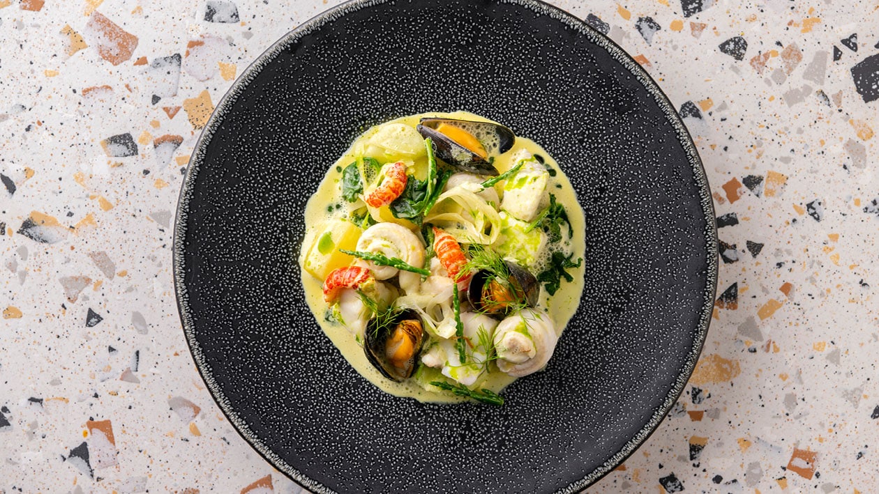 Noordzeevis met boerenkool en venkel en curryschuim